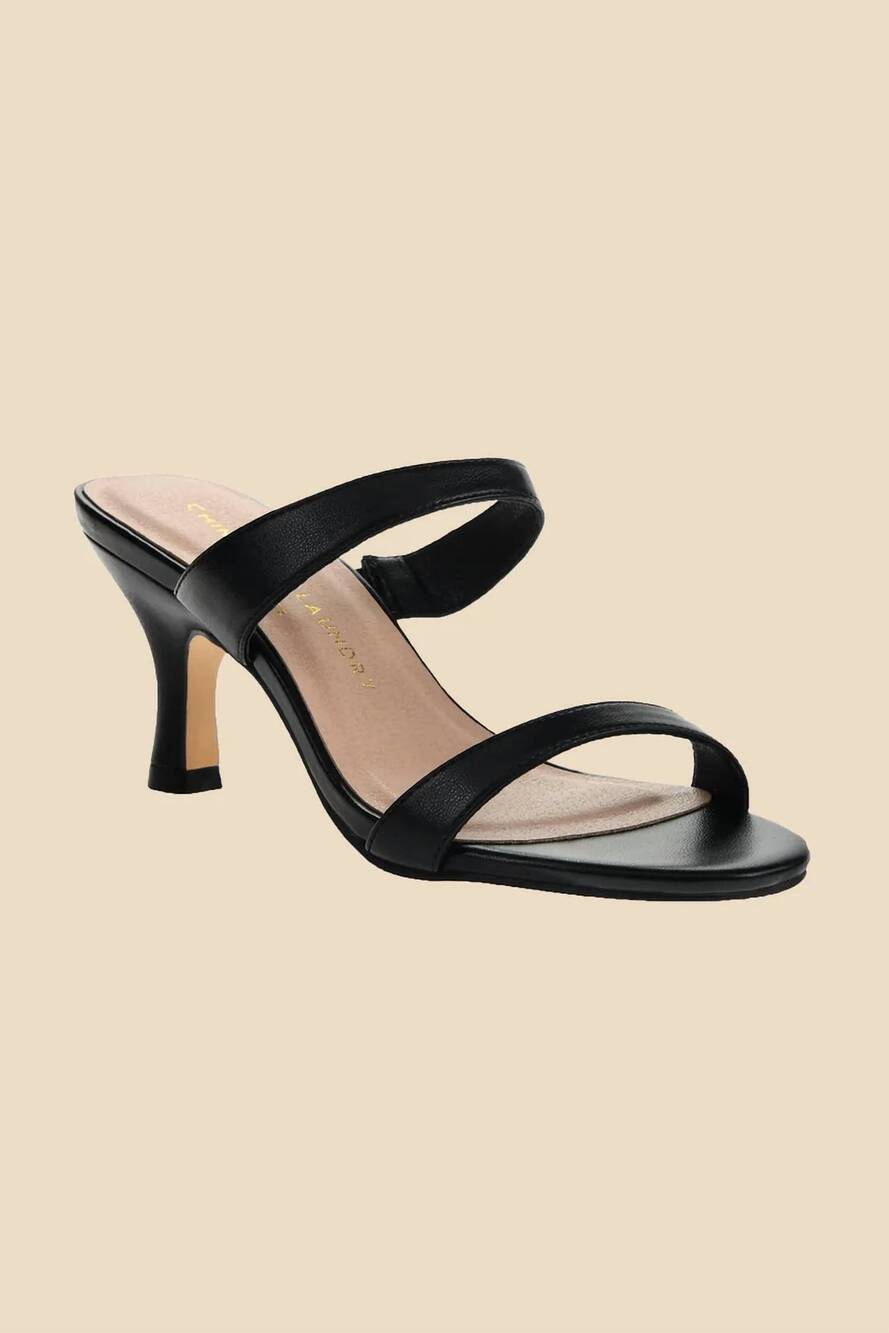 NEW CHINESE LAUNDRY women's yamila smooth sandal in black